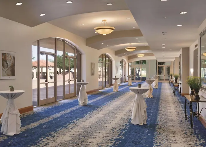 Embassy Suites By Hilton Scottsdale Resort